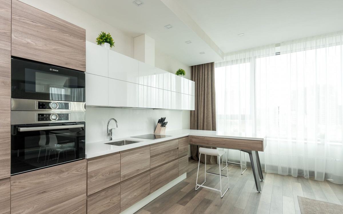 Modern kitchen with smooth sprayed cabinet doors